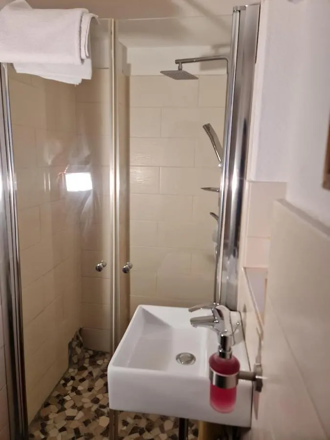 Schoenste Lage Am Rhein, Behagliches Haus Mit Kamin. Colónia Alemanha